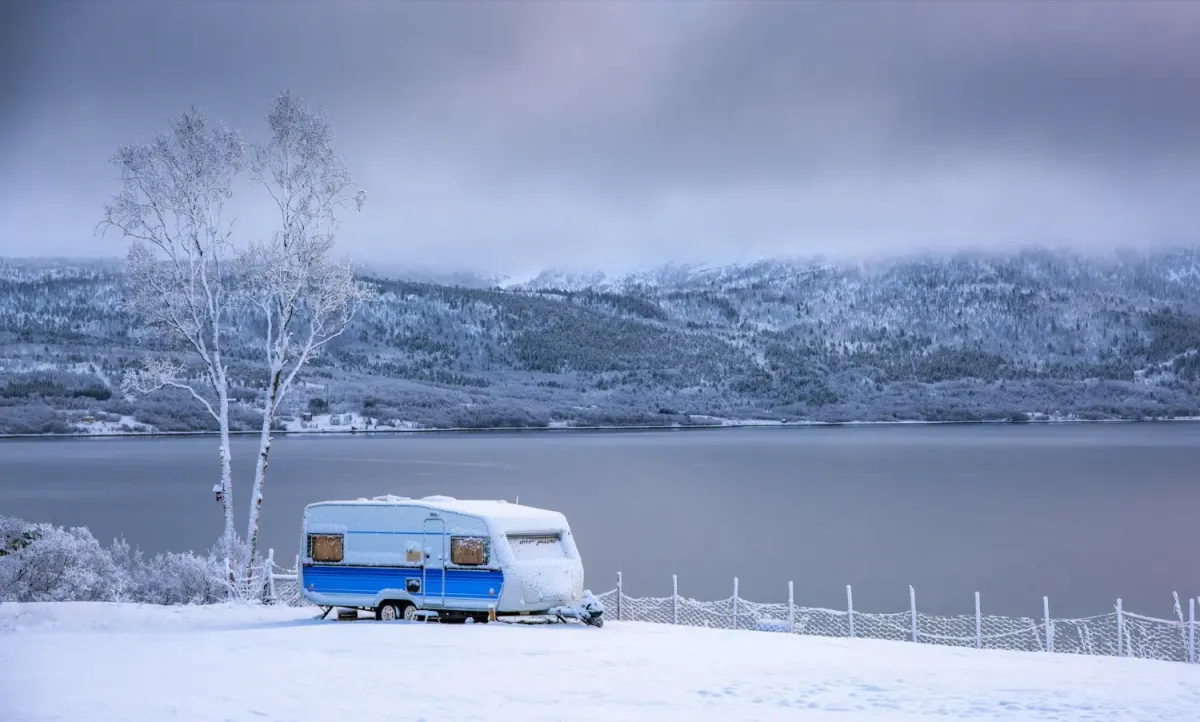 Ako správne pripraviť karavan na zimné obdobie